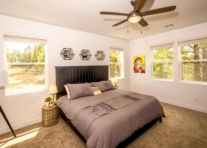 Hannah Lane Haven Forest Views Great Location Family-friendly Villa